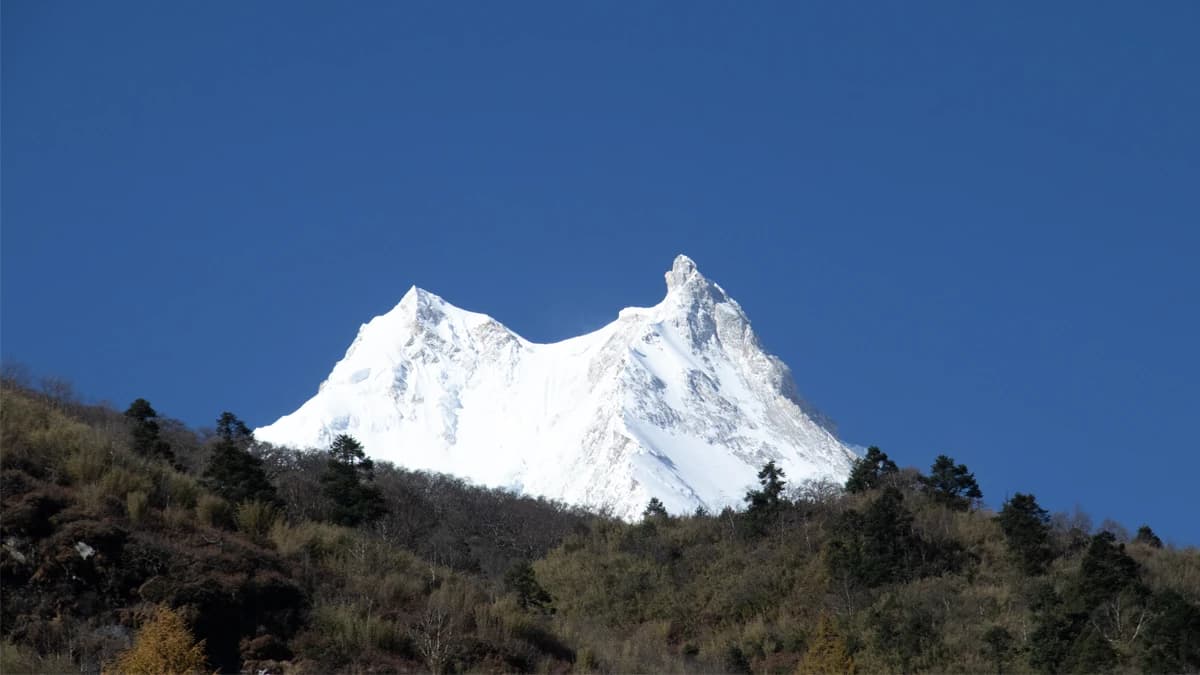 Manaslu Circuit with Tsum Valley Trek