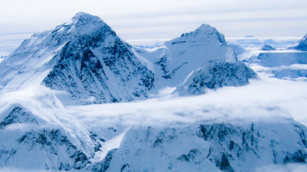 Mountain Flight in Nepal