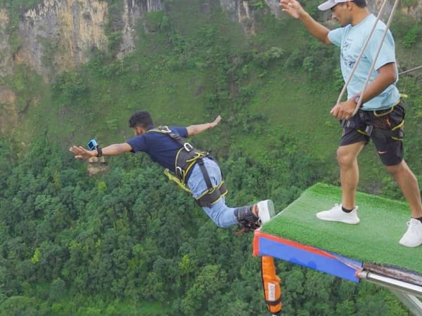 Bungee Jumping