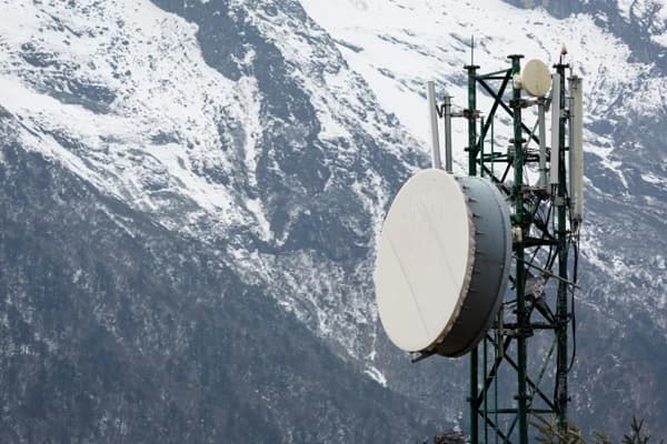 Internet & Wi-Fi on the Everest Trek: Staying Connected at 5000m