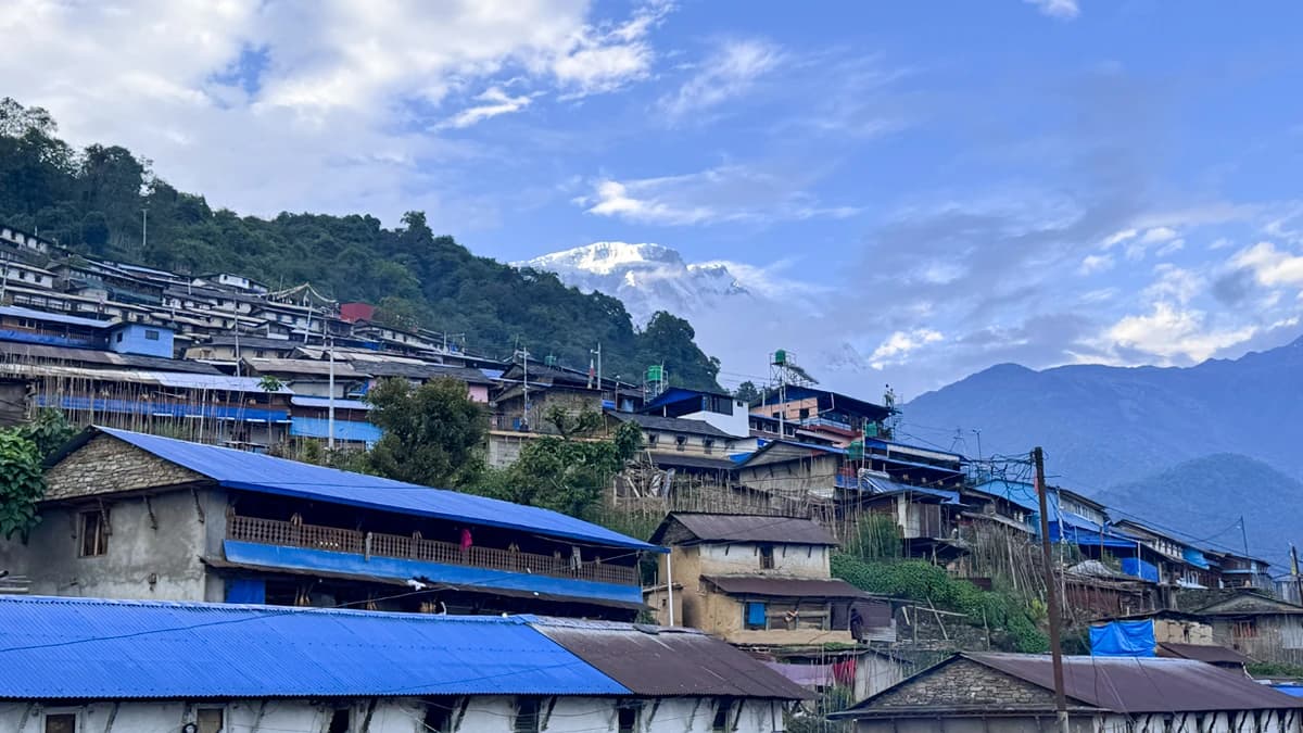 Sikles Kapuche Lake Trek